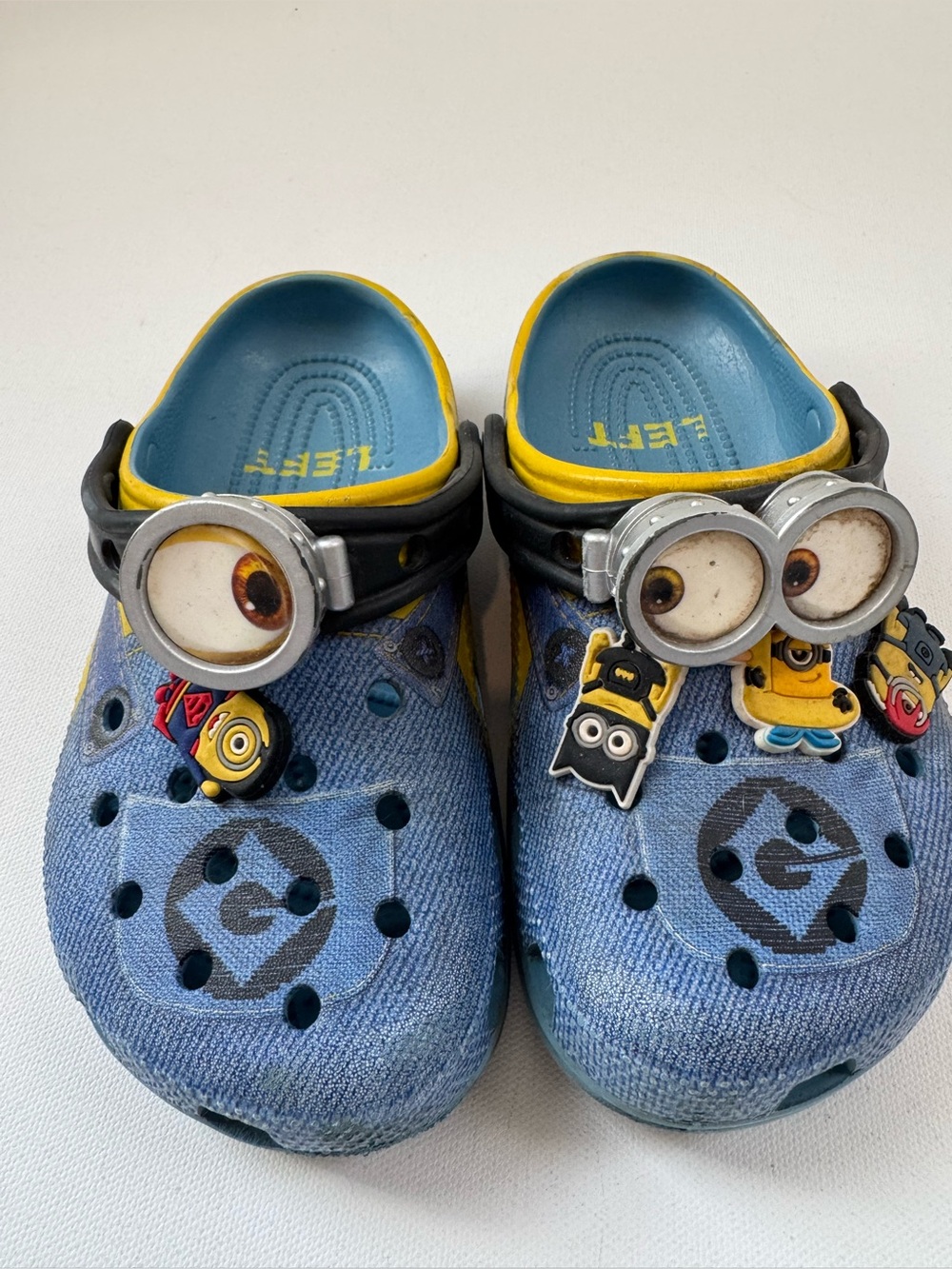 Kids Crocs x Minions Kids Clogs Blue Yellow Character Jibbitz Size J1